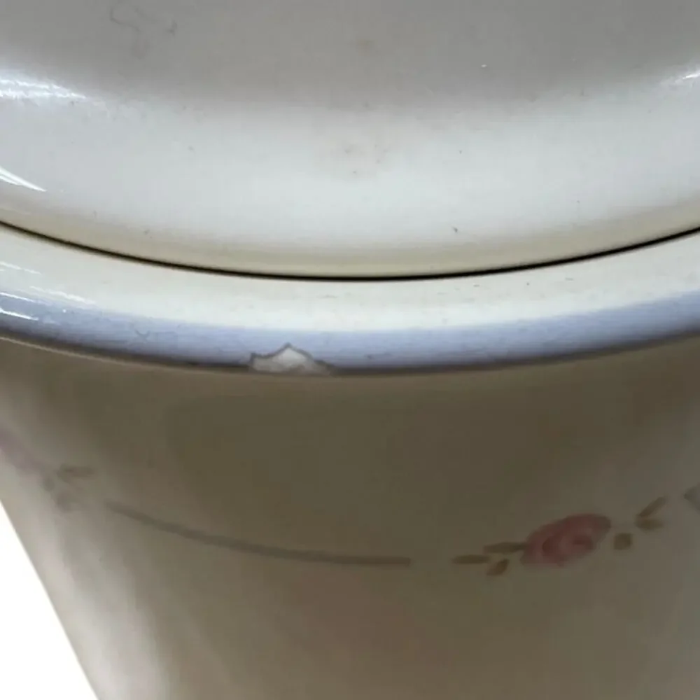 Pfaltzgraff Trousseau Small Canister Discontinued 1988-1996 Defect With Lid GUC